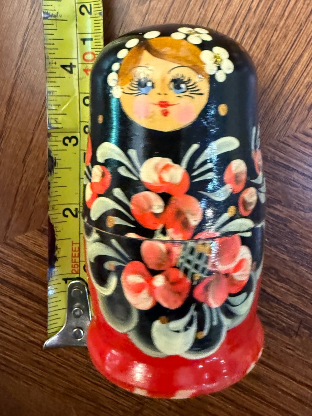 wooden Russian nesting dolls - Picture 4 of 4